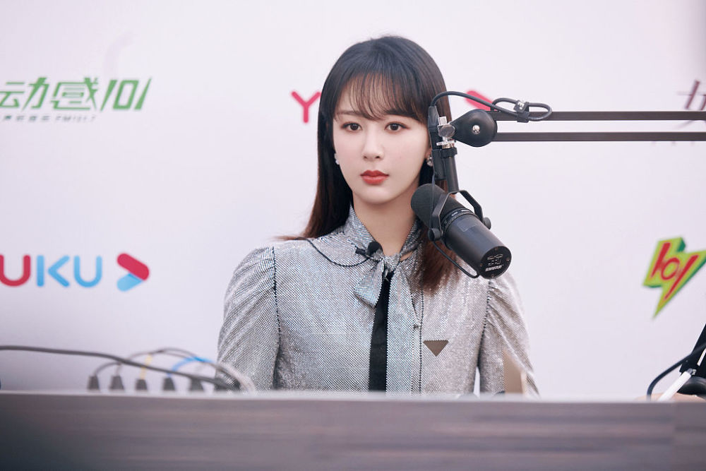 Dương Tử đụng hàng Dương Tử biến hàng hiệu thành hàng chợ, nhìn sang Kiều Hân mới thấy đẳng cấp "một trời một vực" - Ảnh 3.
