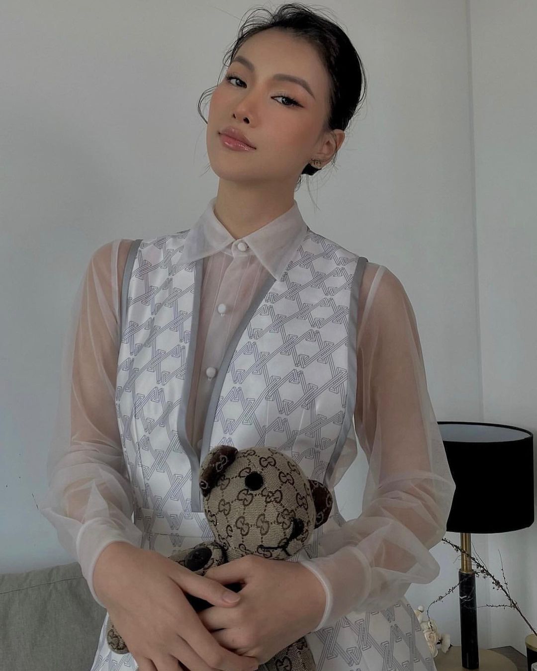 Đỗ Hà đụng hàng Đỗ Hà lép vế thần thái, bị Hoa hậu Phương Khánh "chặt đẹp" khi đụng hàng - Ảnh 7. Đỗ Hà đụng hàng Đỗ Hà lép vế thần thái, bị Hoa hậu Phương Khánh "chặt đẹp" khi đụng hàng - Ảnh 7.
