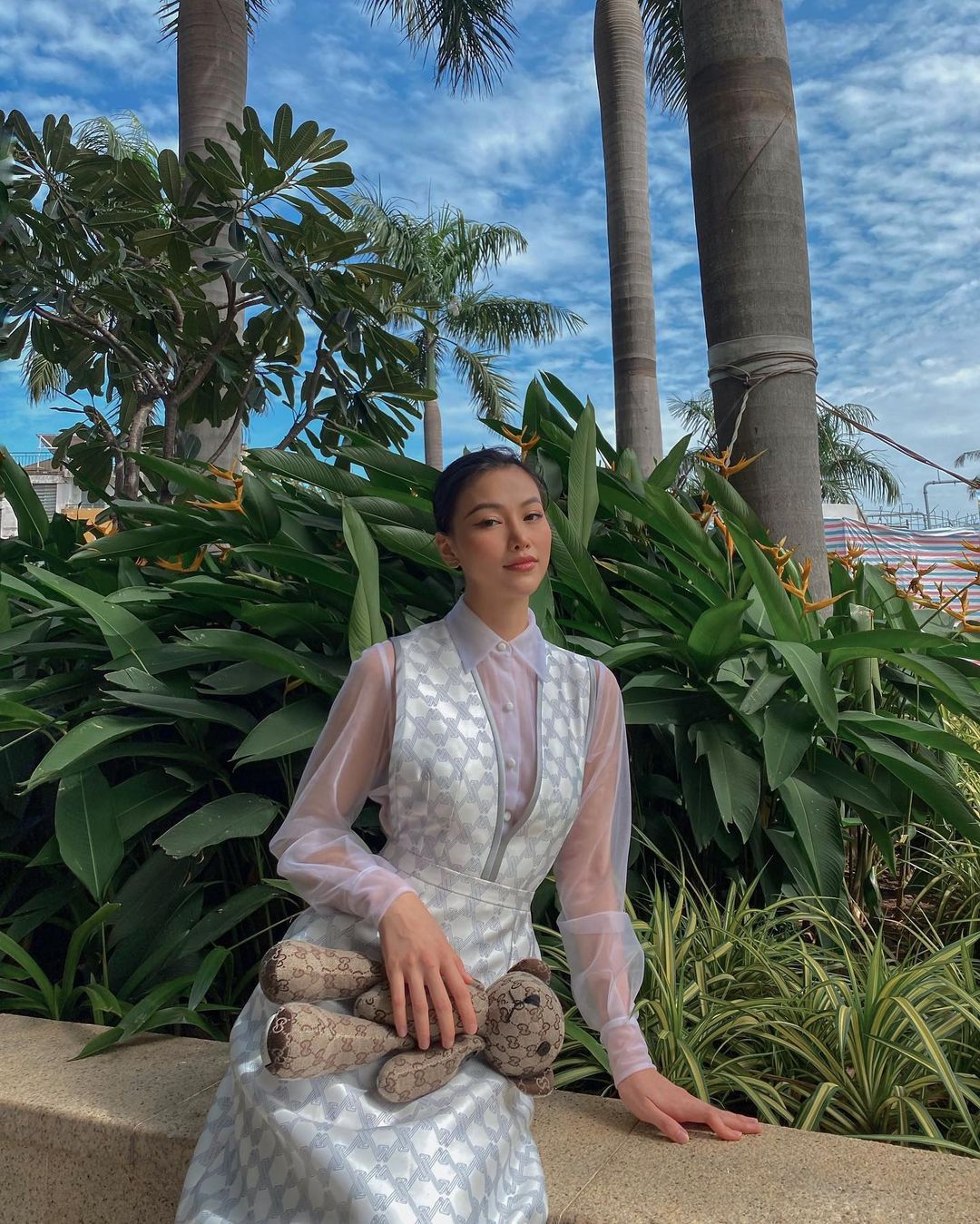 Đỗ Hà đụng hàng Đỗ Hà lép vế thần thái, bị Hoa hậu Phương Khánh "chặt đẹp" khi đụng hàng - Ảnh 5. Đỗ Hà đụng hàng Đỗ Hà lép vế thần thái, bị Hoa hậu Phương Khánh "chặt đẹp" khi đụng hàng - Ảnh 5.