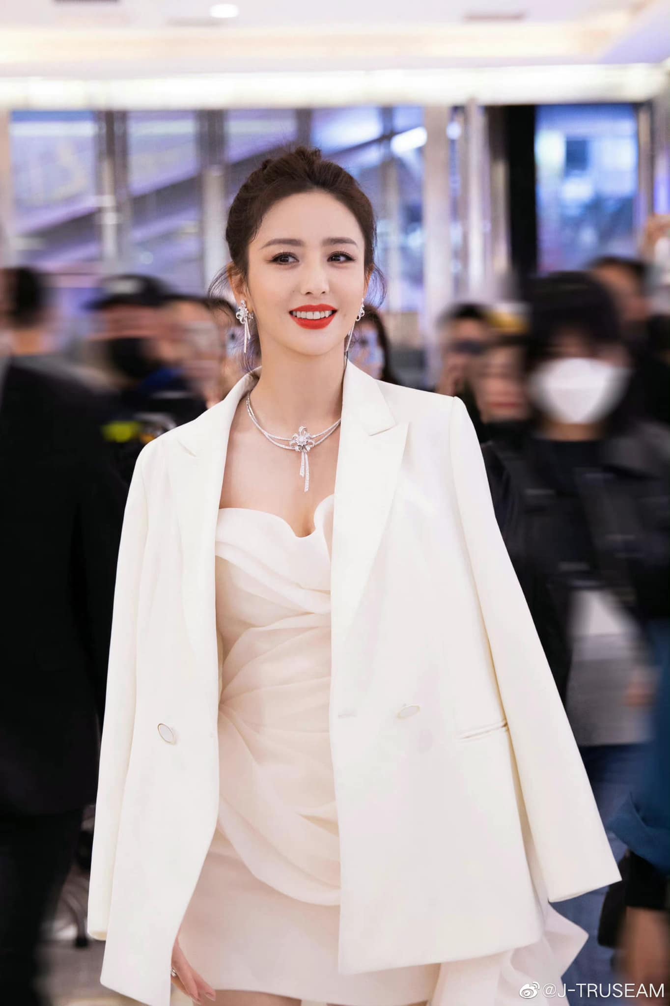 Đồng Lệ Á style - Ảnh 1. Đồng Lệ Á style - Ảnh 1.