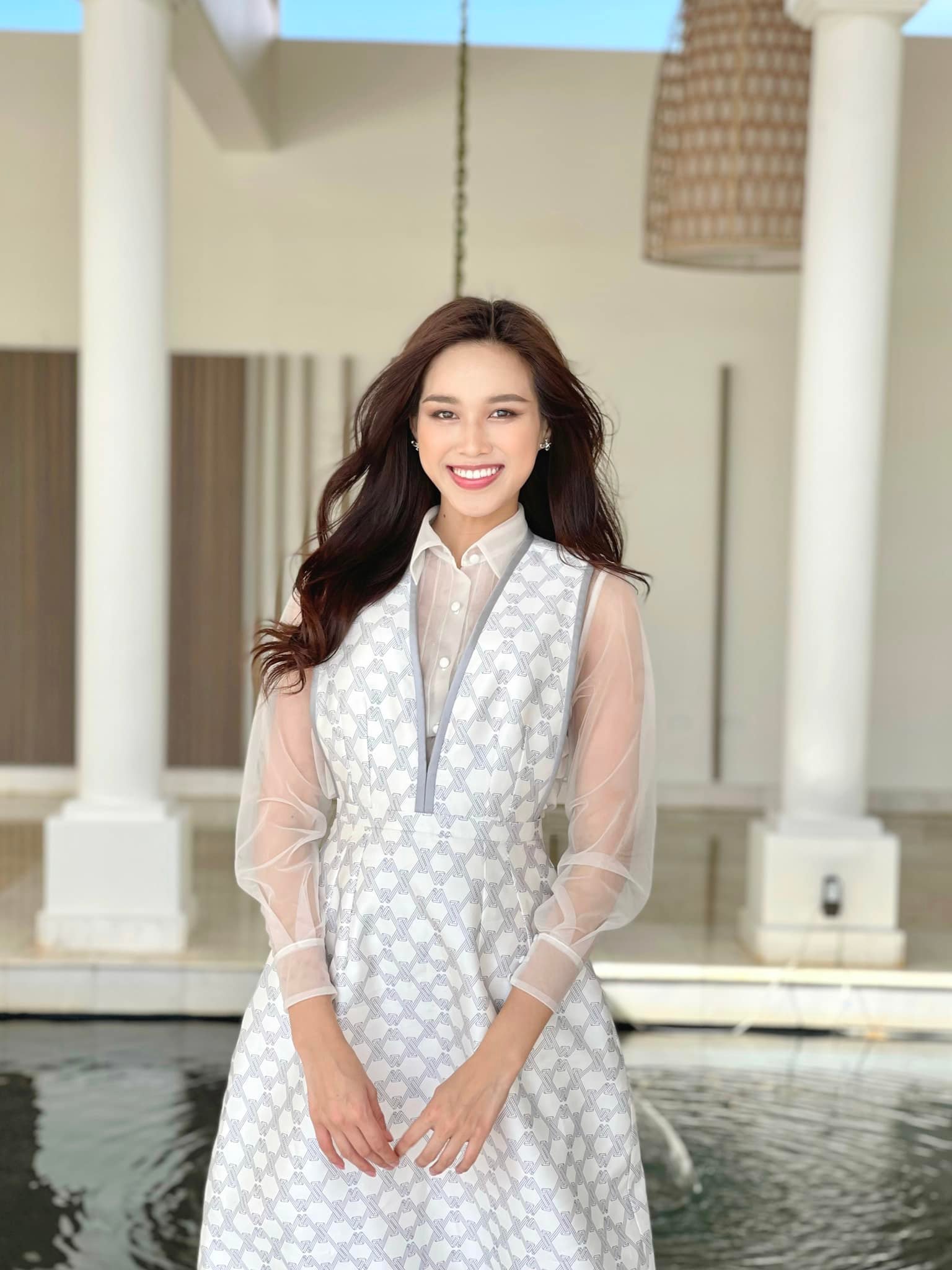 Đỗ Hà đụng hàng- Ảnh 1. Đỗ Hà đụng hàng- Ảnh 1.