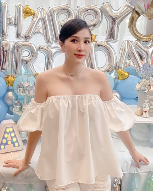 Bảo Thy ăn mặc thế nào mà 9 tháng 10 ngày mang thai không ai biết? - Ảnh 4. Bảo Thy ăn mặc thế nào mà 9 tháng 10 ngày mang thai không ai biết? - Ảnh 4.