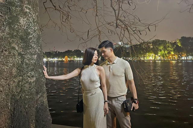 Yêu tình trẻ, gu thời trang của Lệ Quyên quay 180 độ nhưng đều có 1 điểm chung - Ảnh 9. Yêu tình trẻ, gu thời trang của Lệ Quyên quay 180 độ nhưng đều có 1 điểm chung - Ảnh 9.