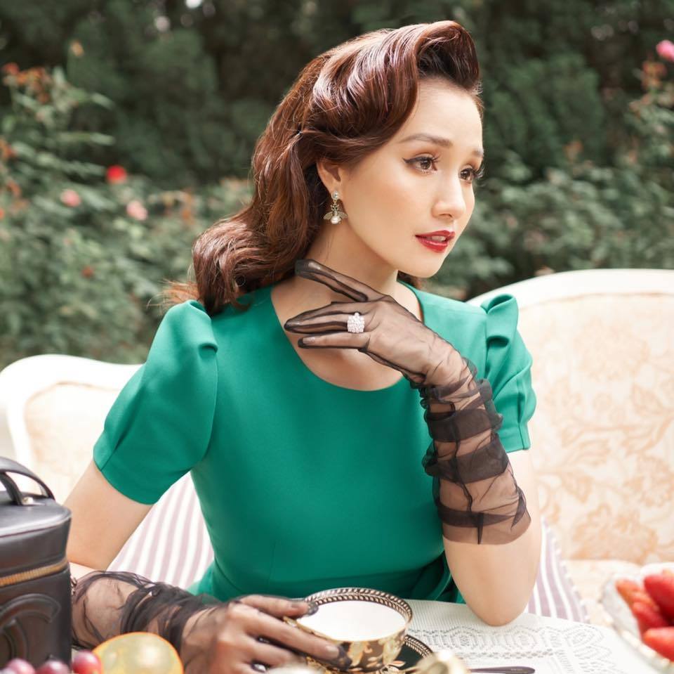 Thời trang rất 'chất' của diễn viên đại gia Lã Thanh Huyền - Ảnh 12. Thời trang rất 'chất' của diễn viên đại gia Lã Thanh Huyền - Ảnh 12.